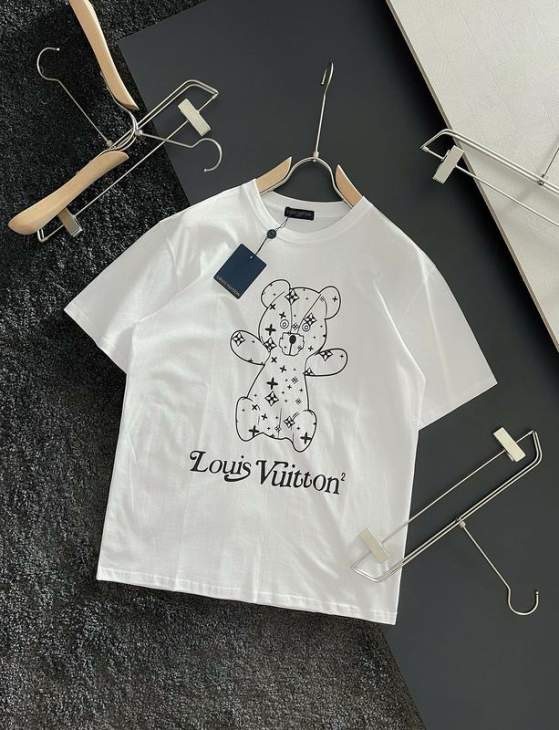 Picture of Louis Vuitton T Shirts Short _SKULVXS-LmptxL00816871